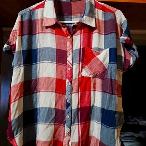 Maurices short sleeve multi color shirt.  Size XL